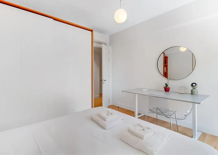 New 2br Fancy Luminous W/ Ac | By Airnest