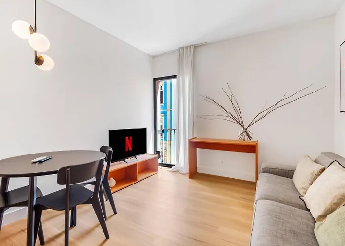New 2br Fancy Luminous W/ Ac | By Airnest * Lisboa
