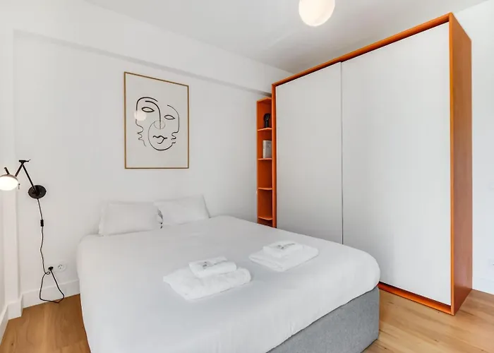 New 2br Fancy Luminous W/ Ac | By Airnest