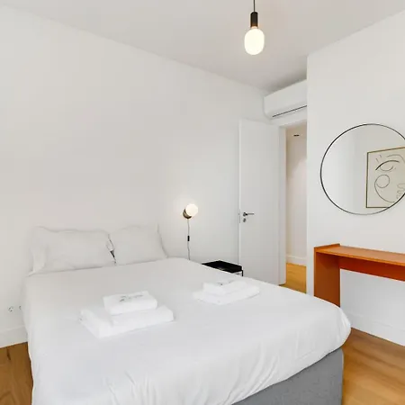 New 2br Fancy Luminous W/ Ac | By Airnest *