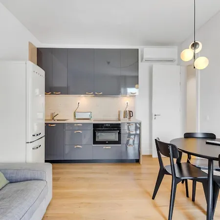 New 2br Fancy Luminous W/ Ac | By Airnest Apartmán Lisboa