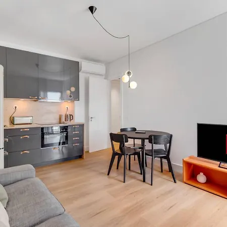 New 2br Fancy Luminous W/ Ac | By Airnest