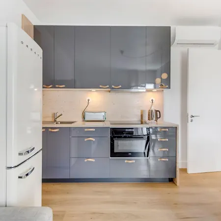 Apartmán New 2br Fancy Luminous W/ Ac | By Airnest *